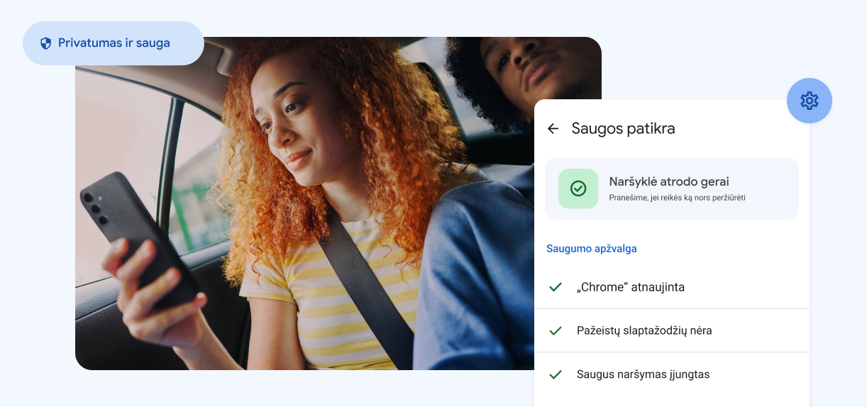 Moteris žiūri į telefoną. Elementai, kuriuose nurodyta „Privatumas ir sauga“, su įspėjimu apie pažeistus slaptažodžius.